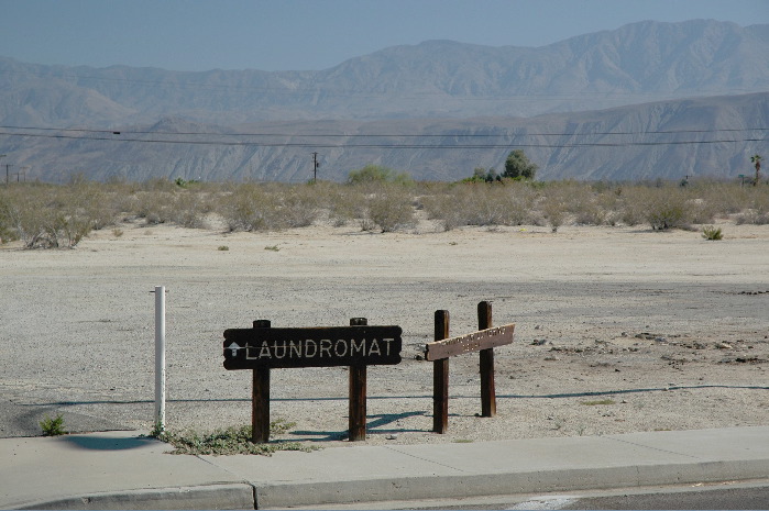 20040606-0618 Laundromat