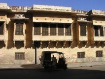 p1104410 Street and rickshaw