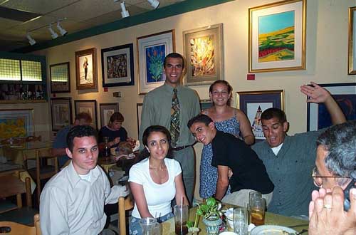 group_at_dinner03