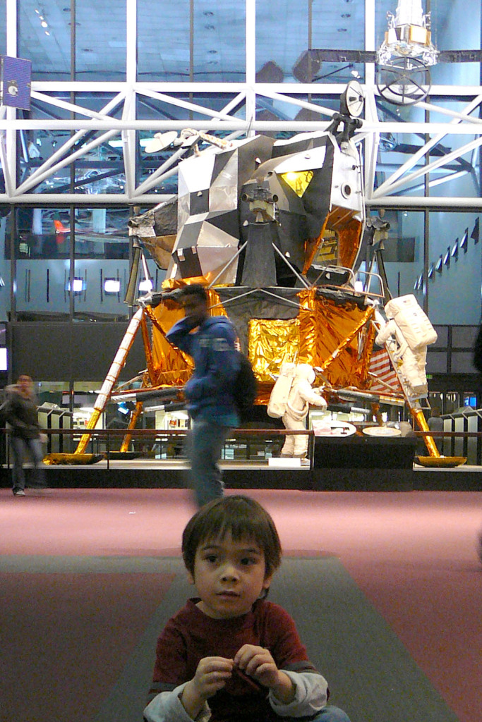 20081214-0520 Kyle with Lunar Lander (NA&S)