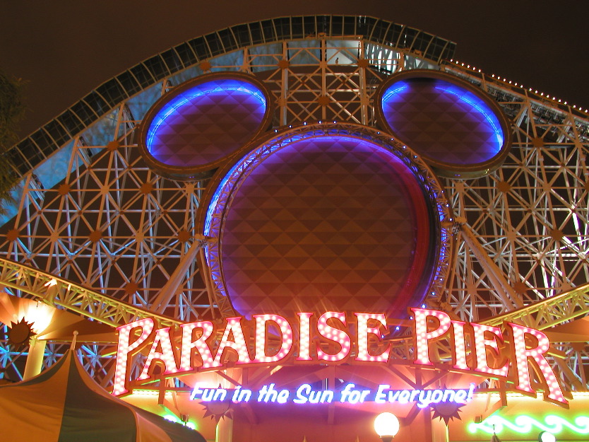 p60404 Paradise Pier Mickey