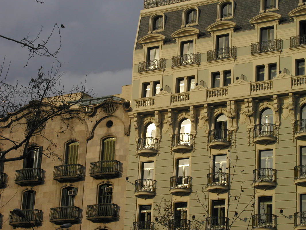 20040326-0769 Along Passeig de Gracia