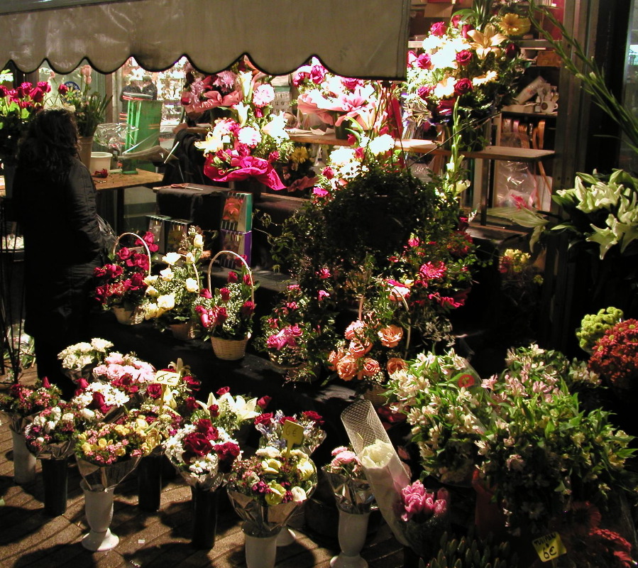 20040325-0627 Flower Vendors