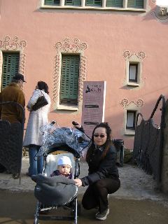 20040328-3802 Nina and Kyle at Parc Guell Casa-Museu Gaudi
