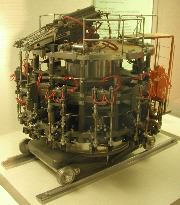 p3034803 Lightbulb machine