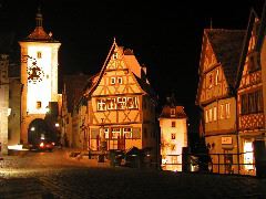 p3074904 Plonlein at night