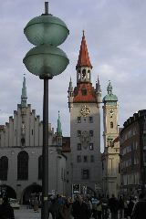 p3014716 Marienplatz Looking East