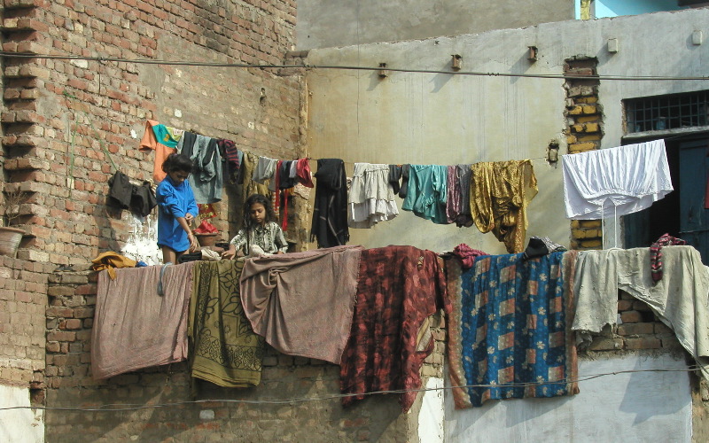 p1054138 Children and Laundry