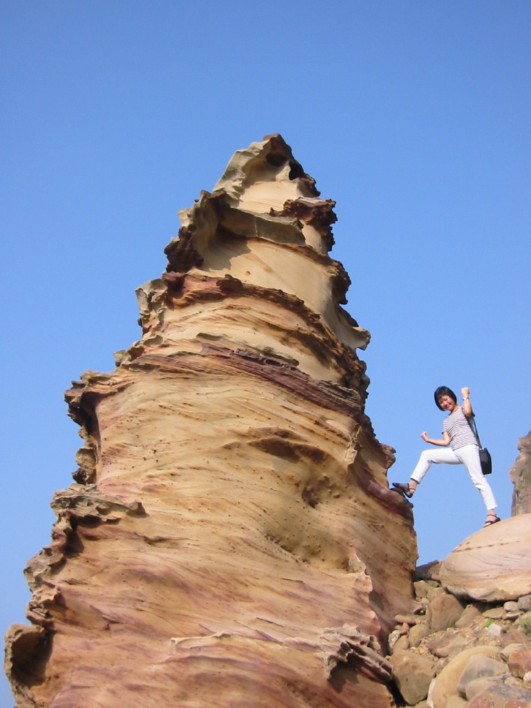 Yoko on tall rock