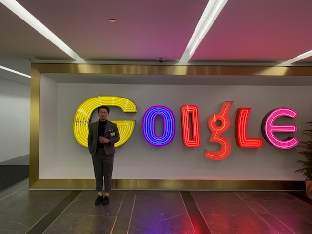 Jinho Lee on a site tour of Google.